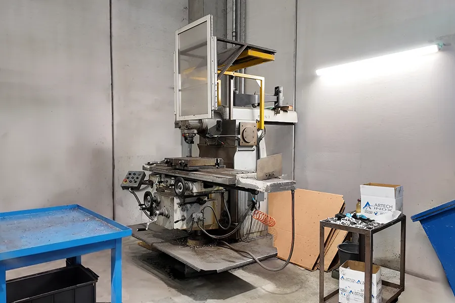 nuovo centro lavoro 03 - fresa manuale